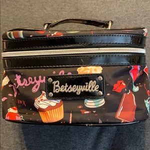 Betsey Johnson cosmetic bag